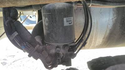 Bendix AD-IS Left Air Dryer