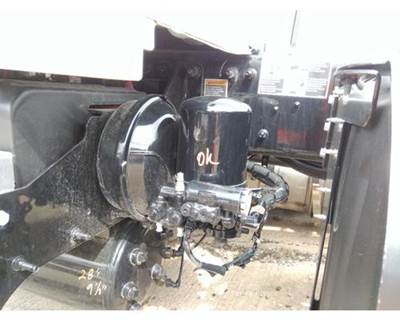 Bendix AD-IS Left Air Dryer