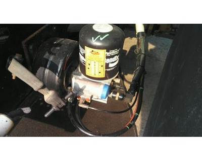 Bendix AD-IS Left Air Dryer