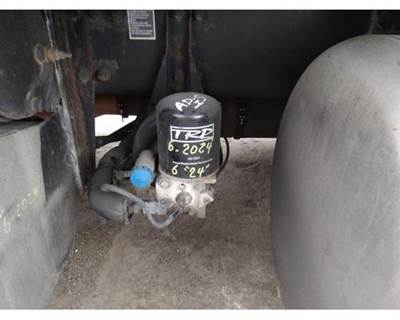 Bendix AD-IS Left Air Dryer