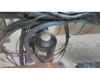 Bendix AD-IS Left Air Dryer