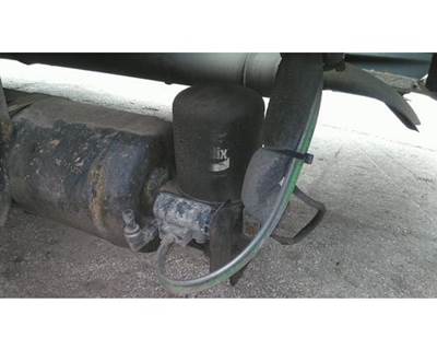 Bendix AD-IS Left Air Dryer