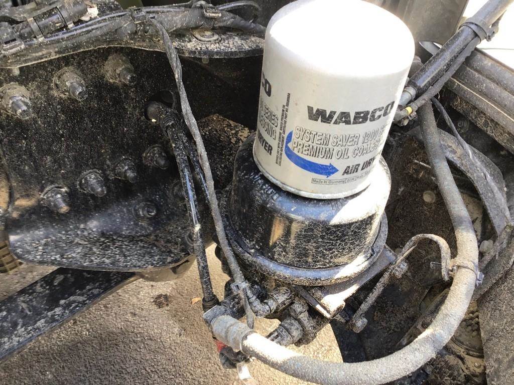 2022 Wabco 1200 Air Dryer for a Freightliner CASCADIA 126 For Sale