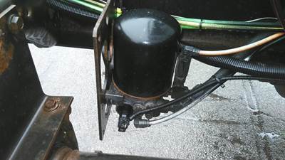 Wabco 1200 Left Air Dryer