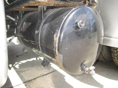 Freightliner Cascadia 113 Air Tank
