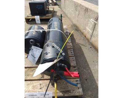 Freightliner Cascadia 113 Air Tank