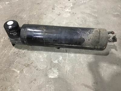Freightliner Cascadia 125 Air Tank