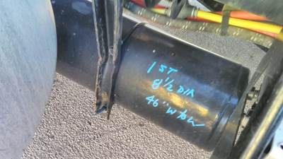 Freightliner Cascadia 125 Air Tank