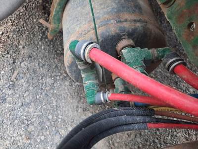 Freightliner Cascadia 125 Air Tank