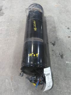 Freightliner Cascadia 125 Air Tank