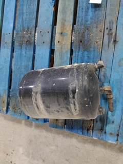 Freightliner Cascadia 125 Air Tank