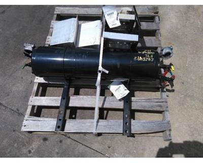 Freightliner Cascadia 125 Left Air Tank for a Freightliner CASCADIA 125 2018UP