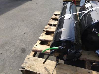 Freightliner Cascadia 126 Air Tank