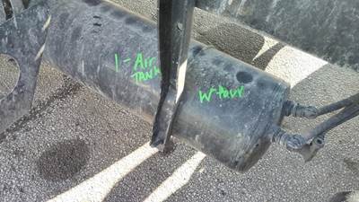 Freightliner Cascadia 126 Left Air Tank