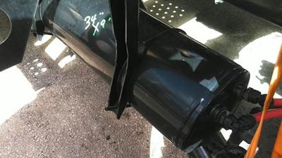 Freightliner Cascadia 126 Left Air Tank