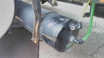 Freightliner Cascadia 126 Left Air Tank