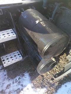 Freightliner Cascadia 126 Right Air Tank