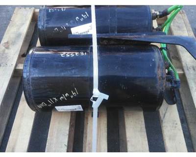 Freightliner Cascadia 126 Air Tank