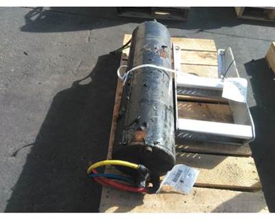 Freightliner Cascadia 126 Air Tank