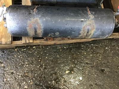 Freightliner M2 106 Left Air Tank
