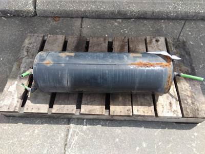 Freightliner M2 106 Air Tank