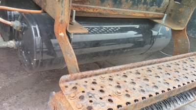 International 4300 Left Air Tank