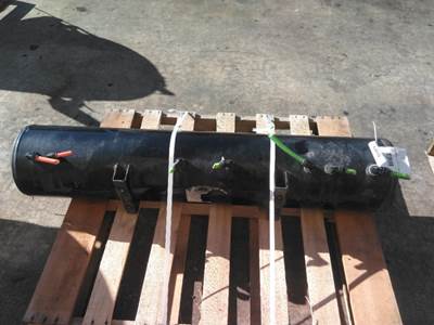 International LT Air Tank