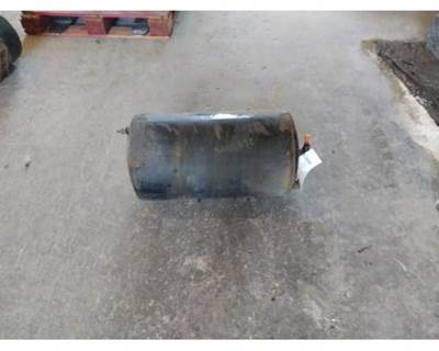 International LT Air Tank