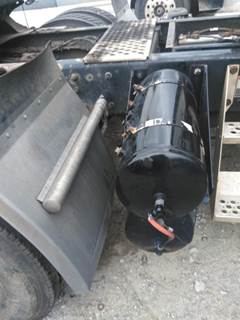 Kenworth T880 Right Air Tank