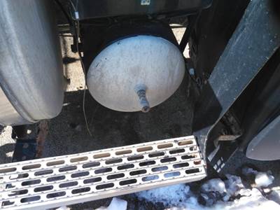 Mack CL713 Right Air Tank
