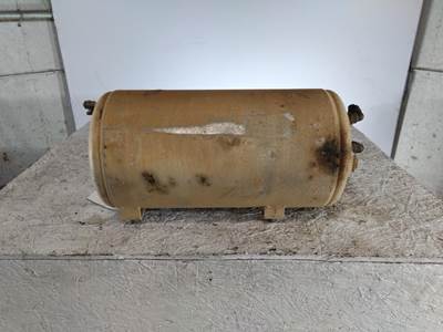 Mack Pinnacle CHU613 Air Tank for a Mack CHU613