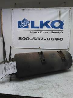 Mack Pinnacle CXU612 Air Tank for a Mack CXU612