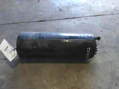 Mack Pinnacle CXU613 Air Tank for a Mack CXU613