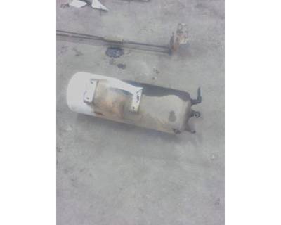Mack Pinnacle CXU613 Air Tank for a Mack CXU613