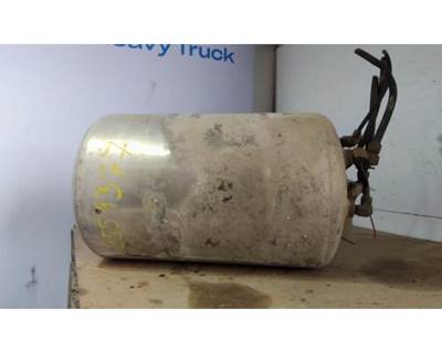 Mack Vision CXN613 Right Air Tank for a Mack CXN613