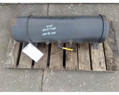 Peterbilt 386 Air Tank