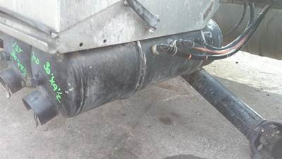 Peterbilt 579 Air Tank
