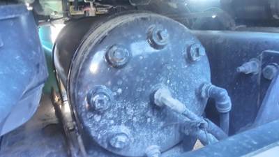 Peterbilt 579 Left Air Tank