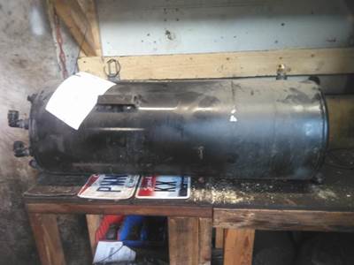 Peterbilt 579 Air Tank