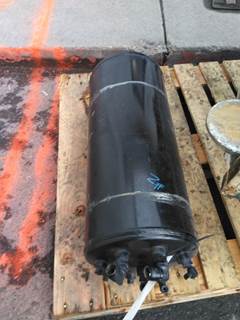 Peterbilt 579 Air Tank