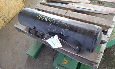 Peterbilt 579 Air Tank