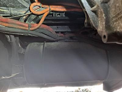 Peterbilt 579 Left Air Tank