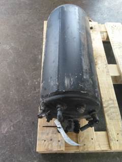 Peterbilt 579 Air Tank