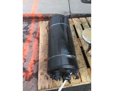 Peterbilt 579 Air Tank