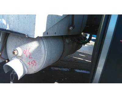 Peterbilt 579 Left Air Tank