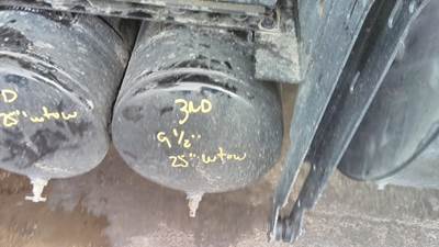 Volvo VNL Left Air Tank