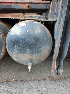 Volvo VNL Air Tank