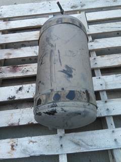 Volvo VNL Air Tank