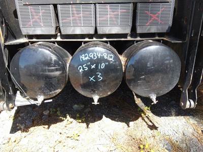 Volvo VNL Left Air Tank