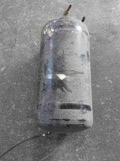 Volvo VNL Air Tank